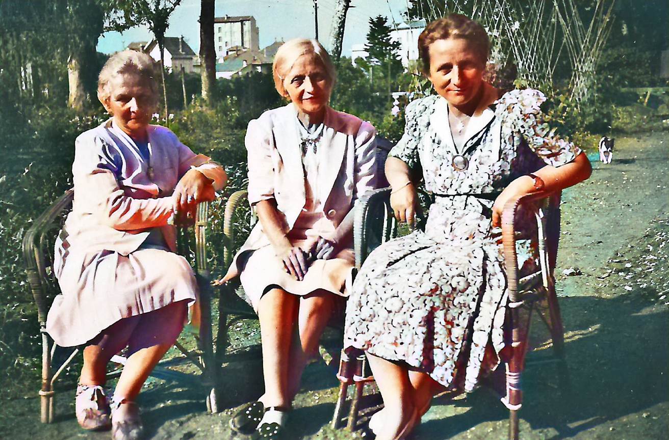 Une image contenant habits, personne, plein air, chaussures

Description gnre automatiquement
