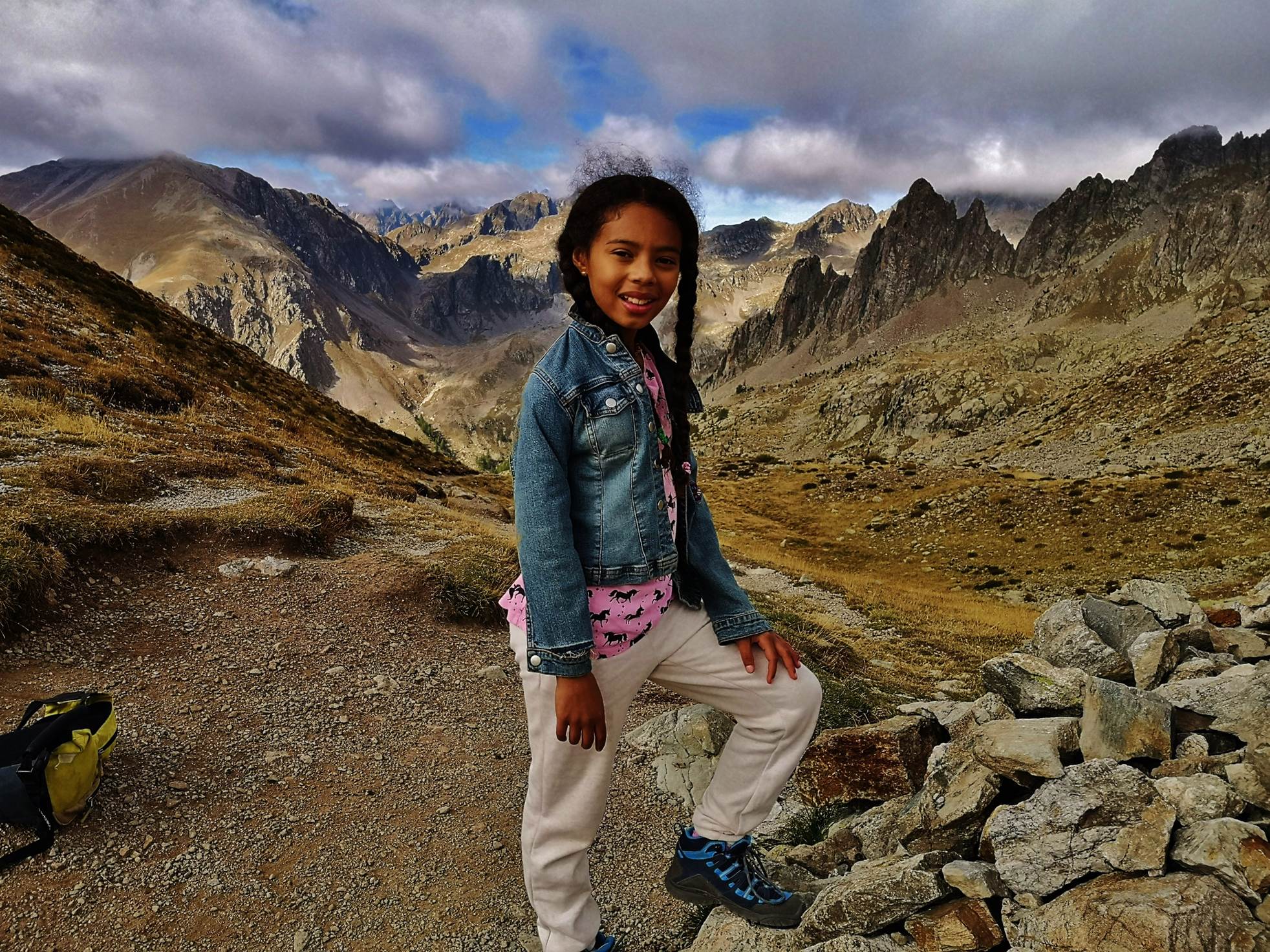 Une image contenant ciel, extrieur, personne, montagne

Description gnre automatiquement